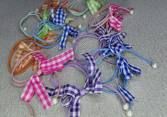 Pearl tipped hair ties