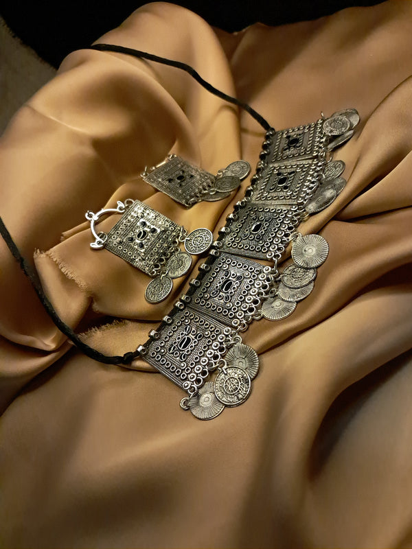 Tribal Majesty Antique Set